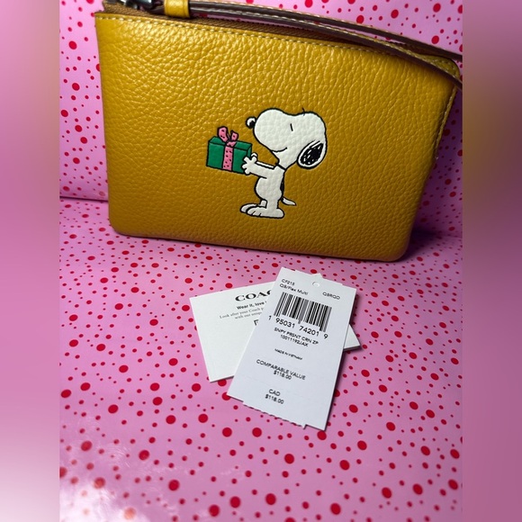 Coach Snoopy Present Leather Corner Zip Wristlet NWT - Picture 3 of 9